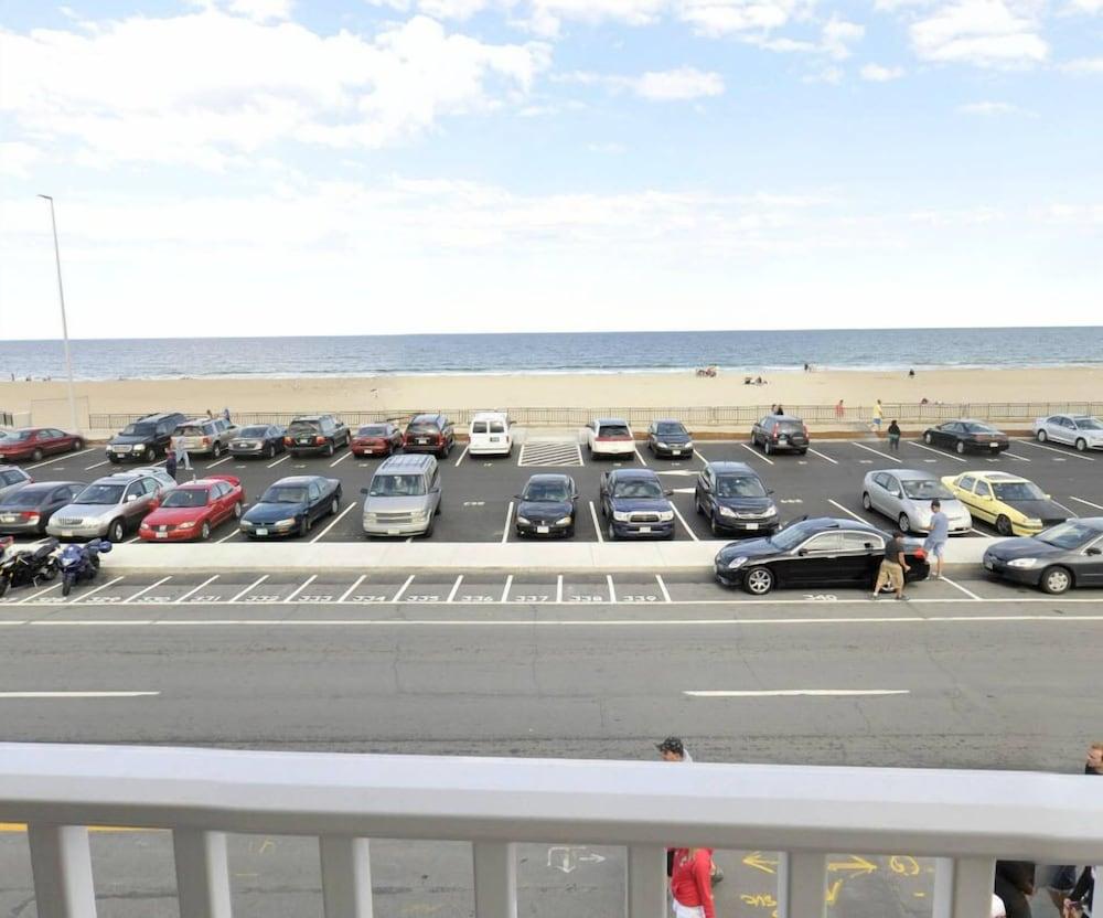 Atlantic Sands photo 28