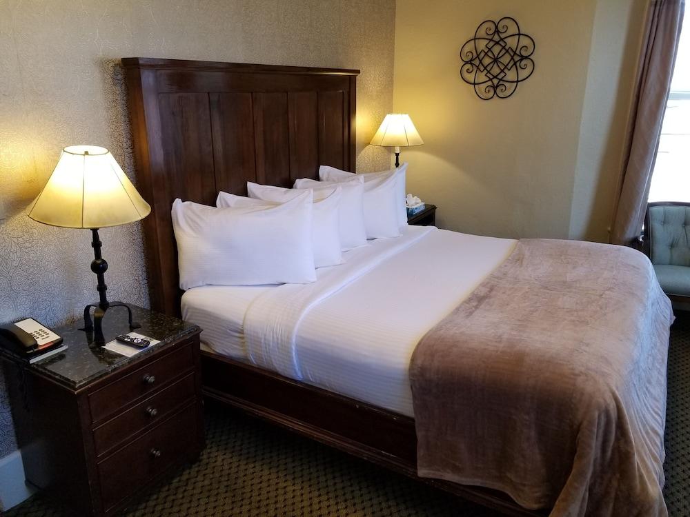 Basin Park Hotel and Spa photo 39