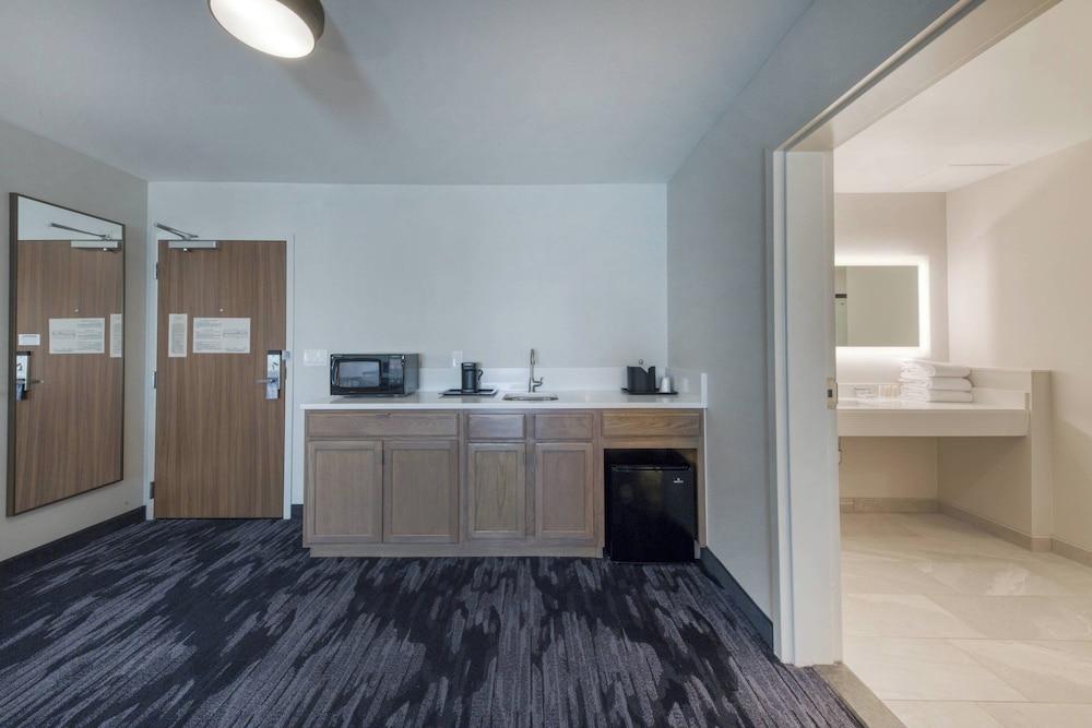 Fairfield Inn & Suites by Marriott Charlotte Belmont photo 37
