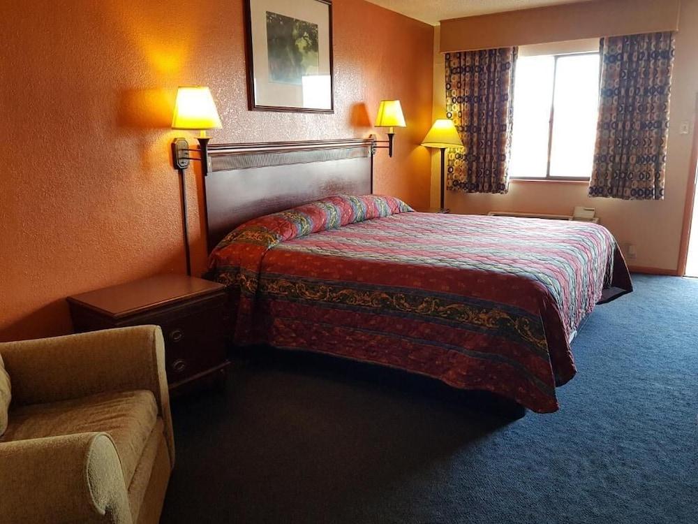Budget Host Inn Eastland photo 27