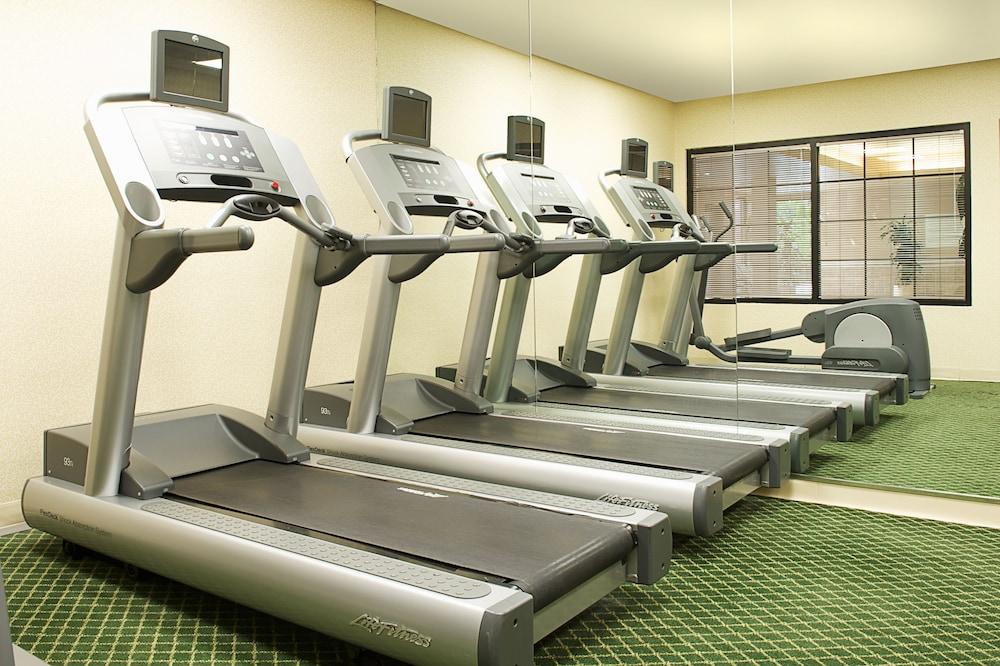 Country Inn & Suites by Radisson, Columbus-Edinburgh photo 7