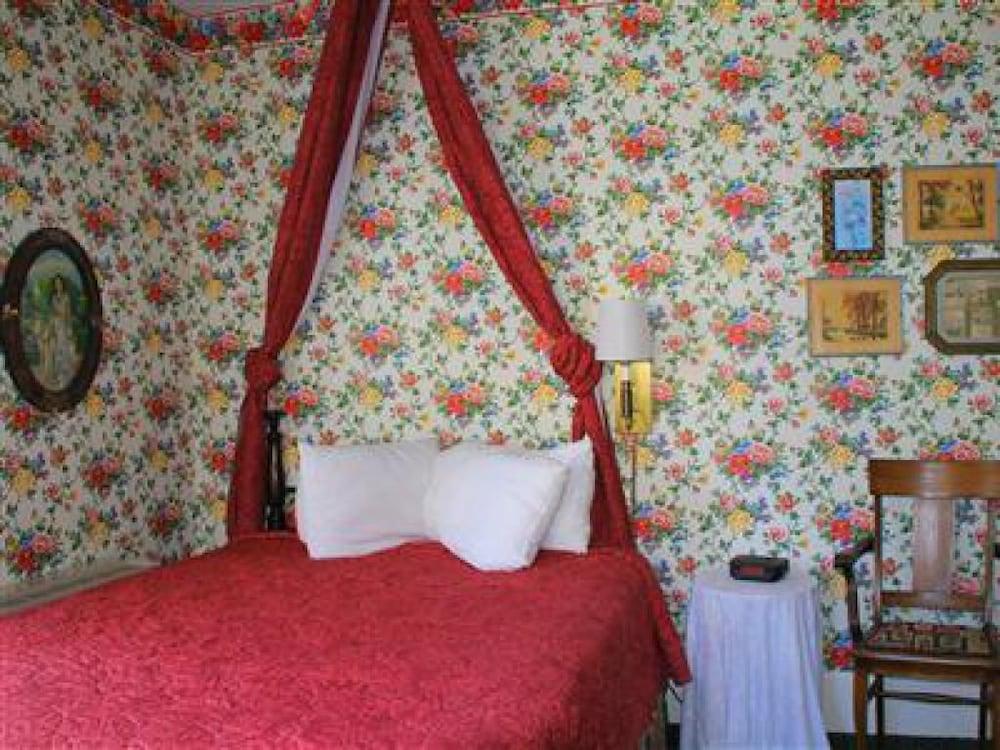 Inn on Mackinac photo 69