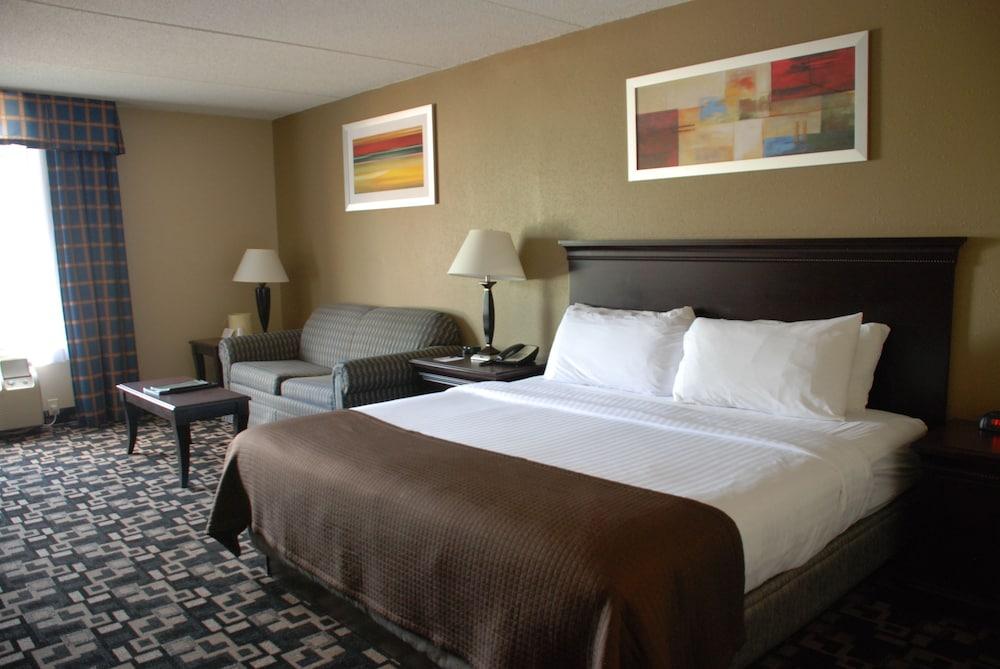 The Plaza Hotel & Suites Winona photo 25