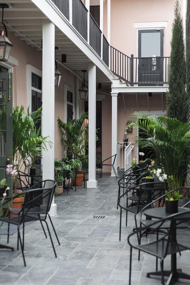 Garden District Hotel photo 45