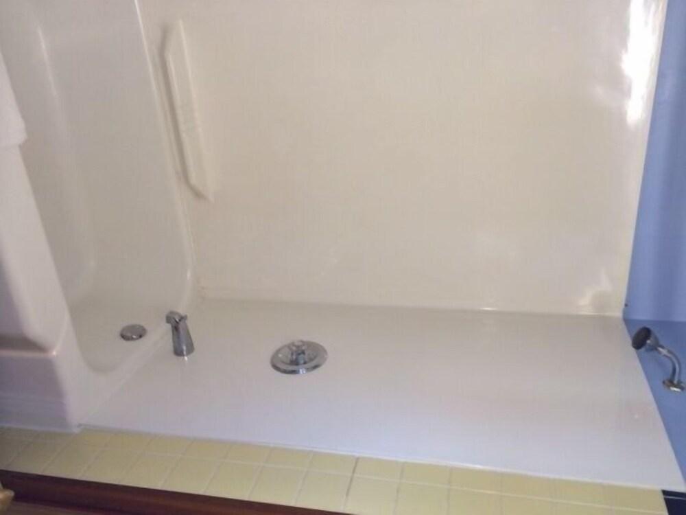 Budget Inn photo 27