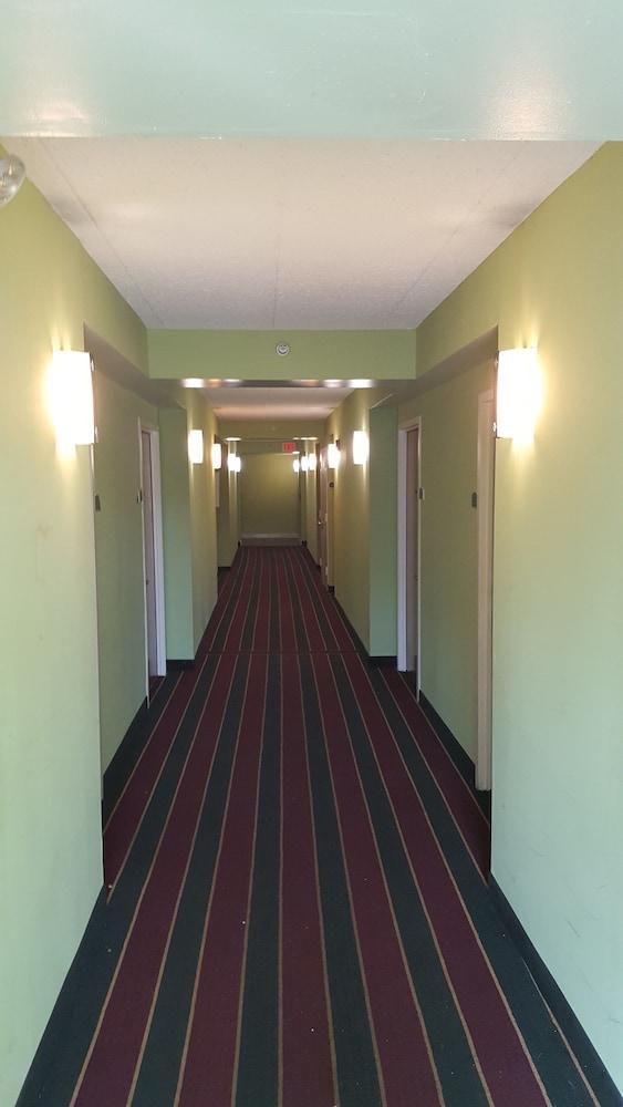 Garden Inn photo 21
