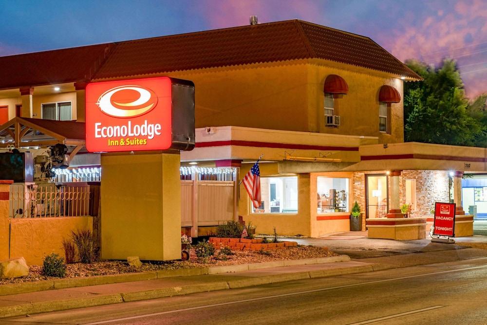 Econo Lodge  Inn & Suites Durango photo 1