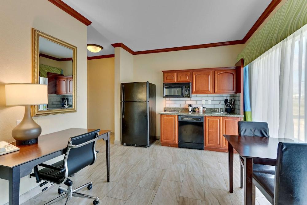 Comfort Inn & Suites Waco Woodway photo 24