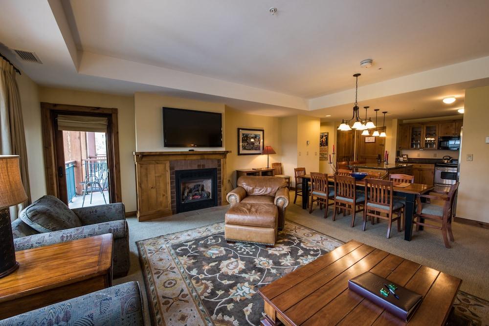 The Lodge at Mountaineer Square, A Vail Resorts Property photo 47