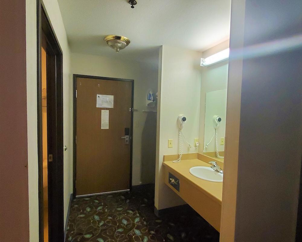 Quality Inn & Suites Pinedale photo 2