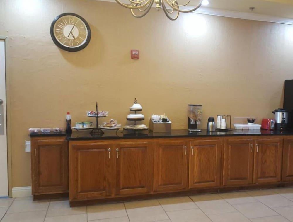 Reddy Hotel photo 7