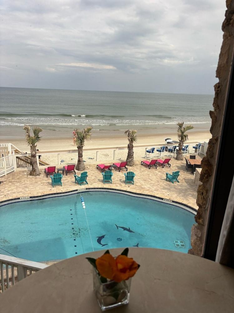 Flamingo Inn Beachfront photo 33