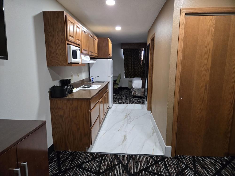 Town House Extended Stay Hotel Downtown photo 11