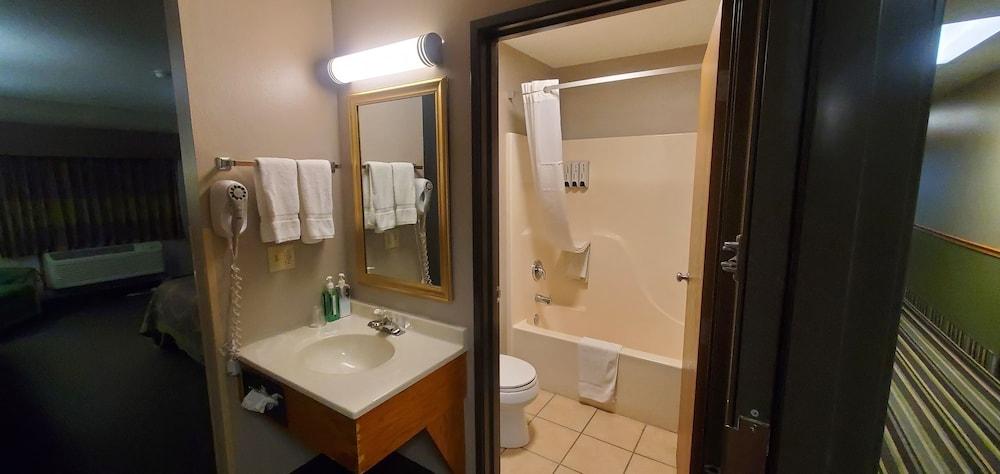 Lisbon Inn photo 16