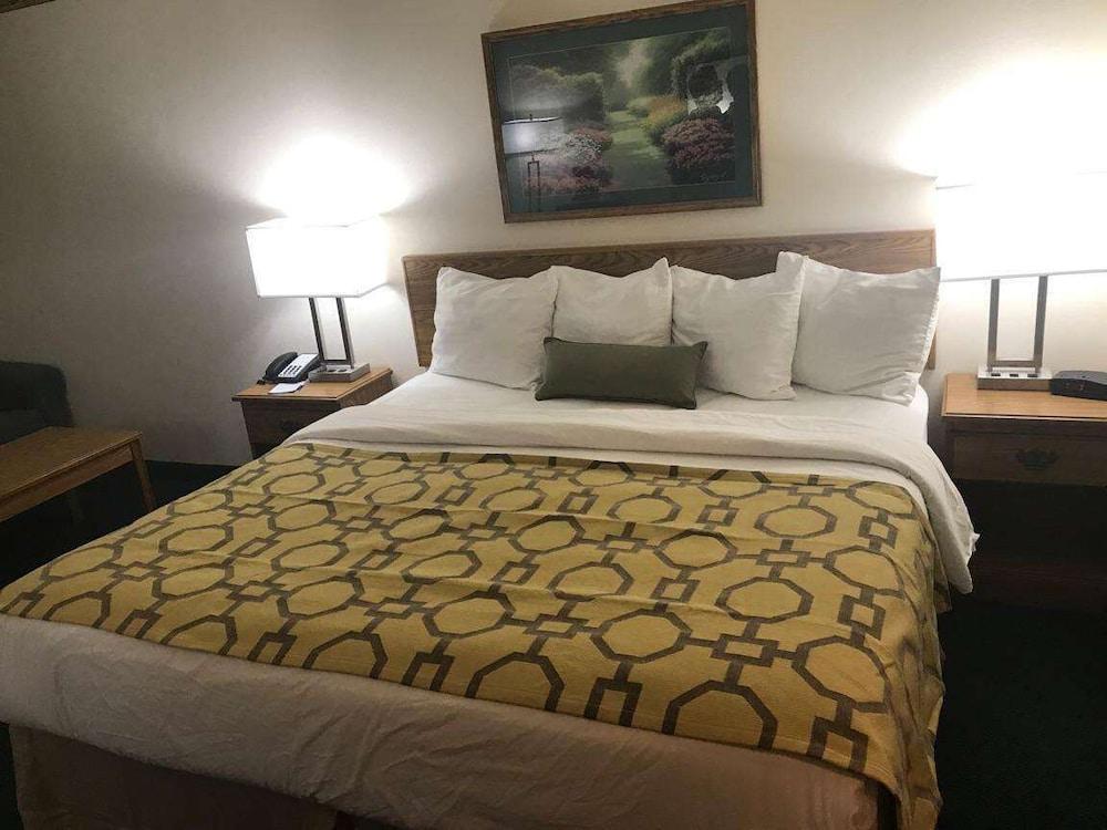 Baymont by Wyndham Limon photo 24