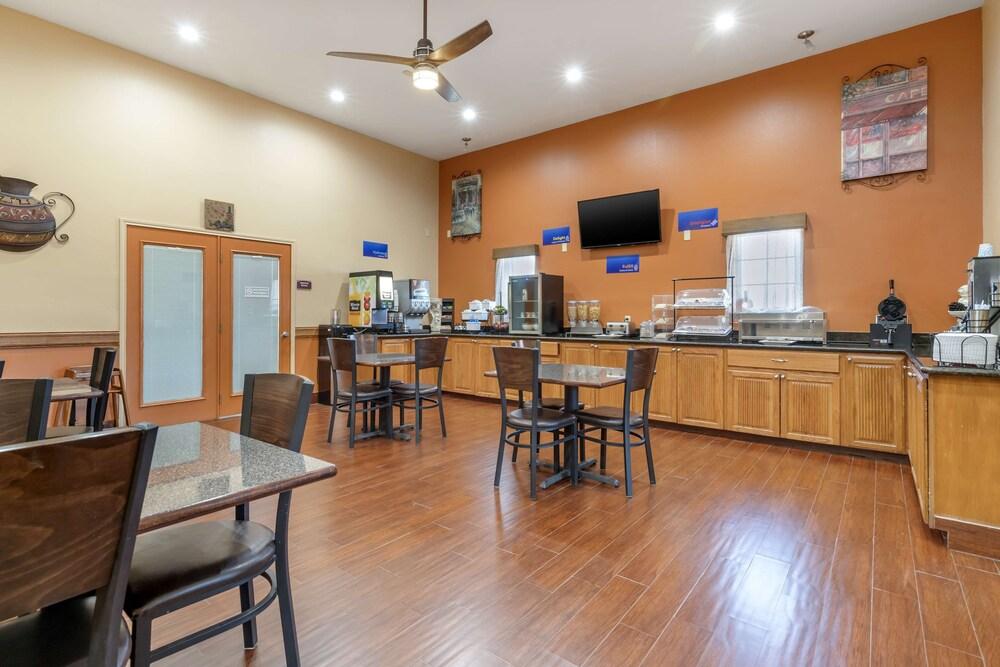 Best Western Windwood Inn & Suites photo 31