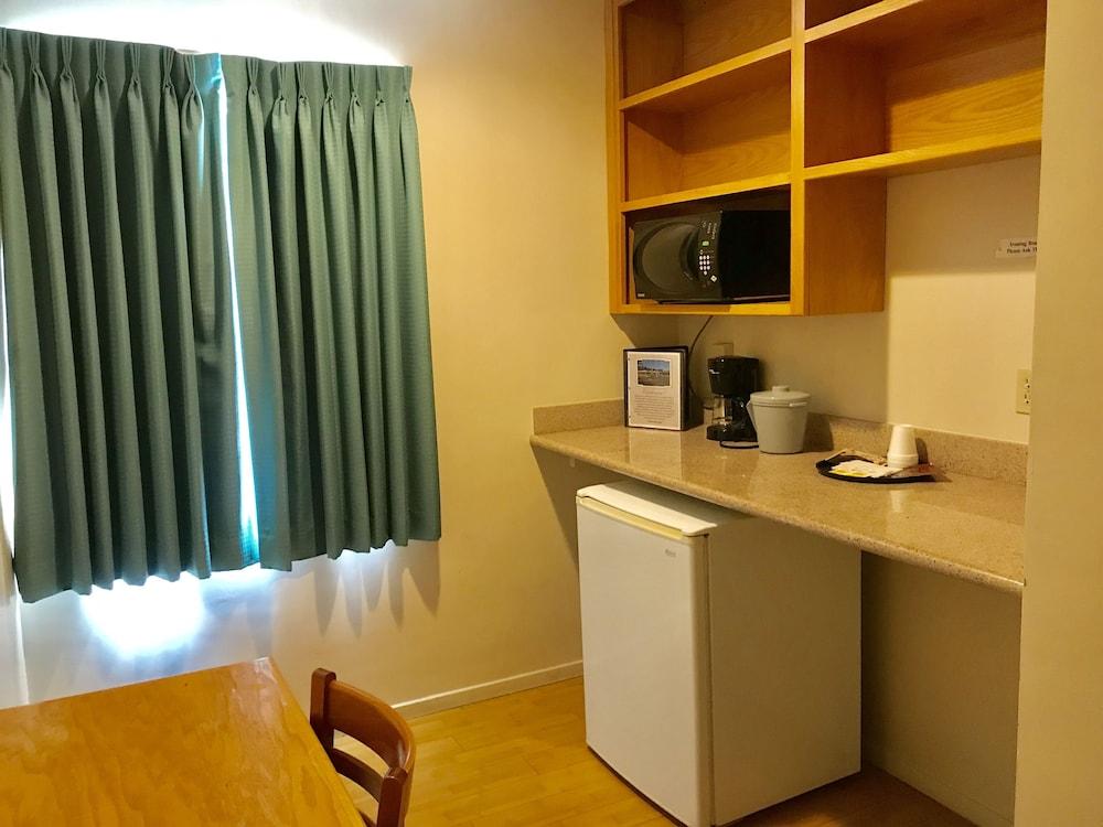 Sunrise Inn Turlock photo 12