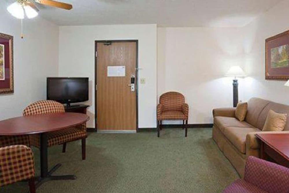 Blue Way Inn Eagan Extended Stay photo 16
