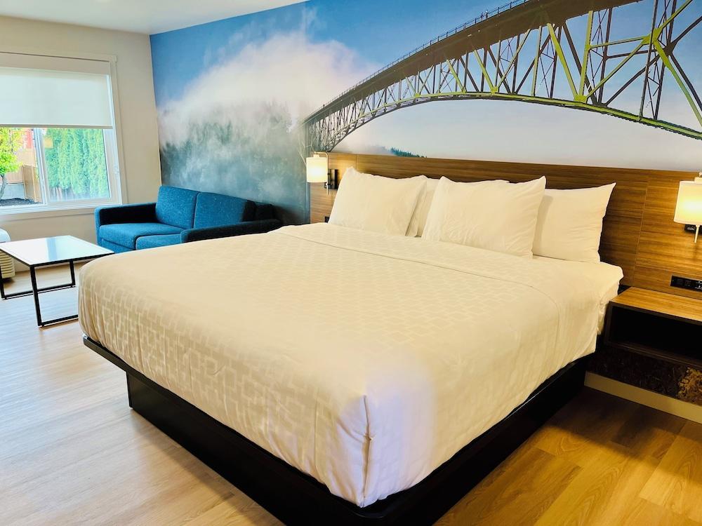 Clarion Pointe Mount Vernon - Burlington photo 10