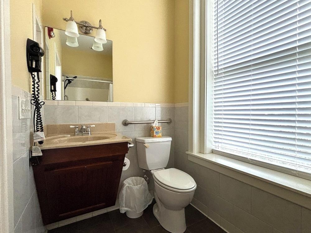 Grand Lux Inn photo 21