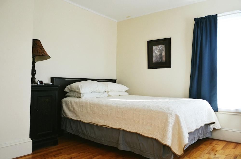 The Whitetail and Suites photo 14