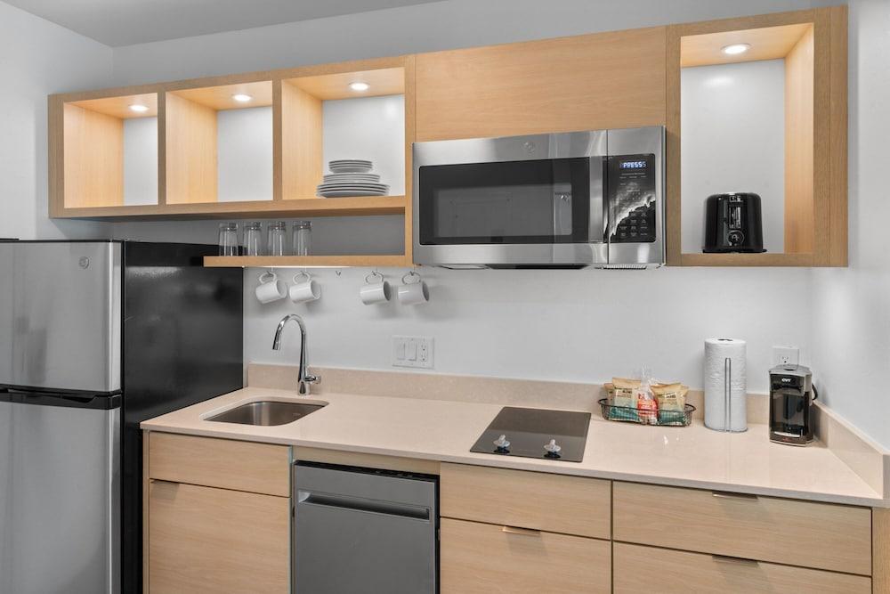 TownePlace Suites Jacksonville Airport photo 26