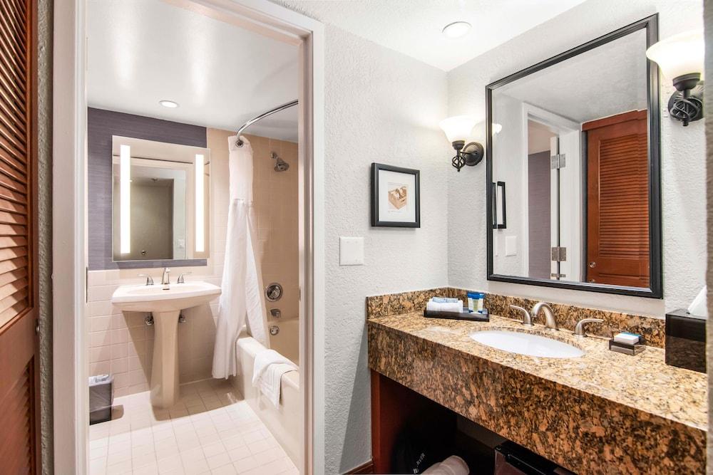 Miami Lakes Hotel photo 37