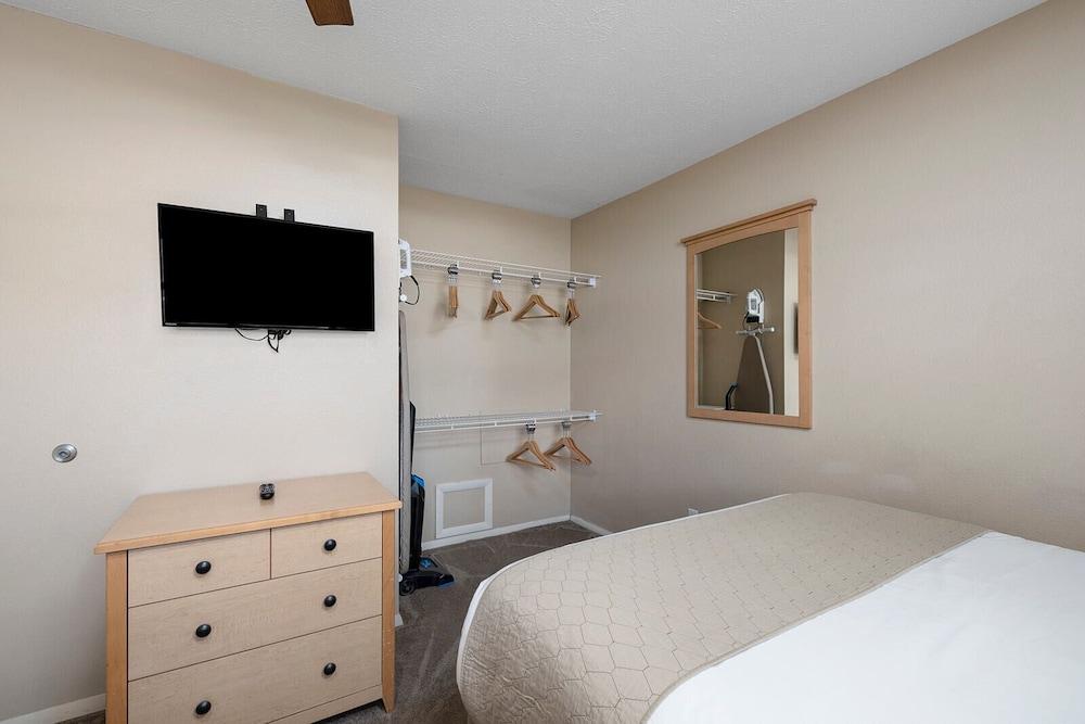 Still Waters Resort photo 18