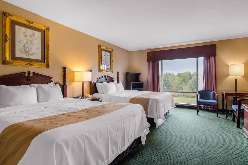 Quality Inn & Suites Carthage near Precious Moments Chapel photo 26