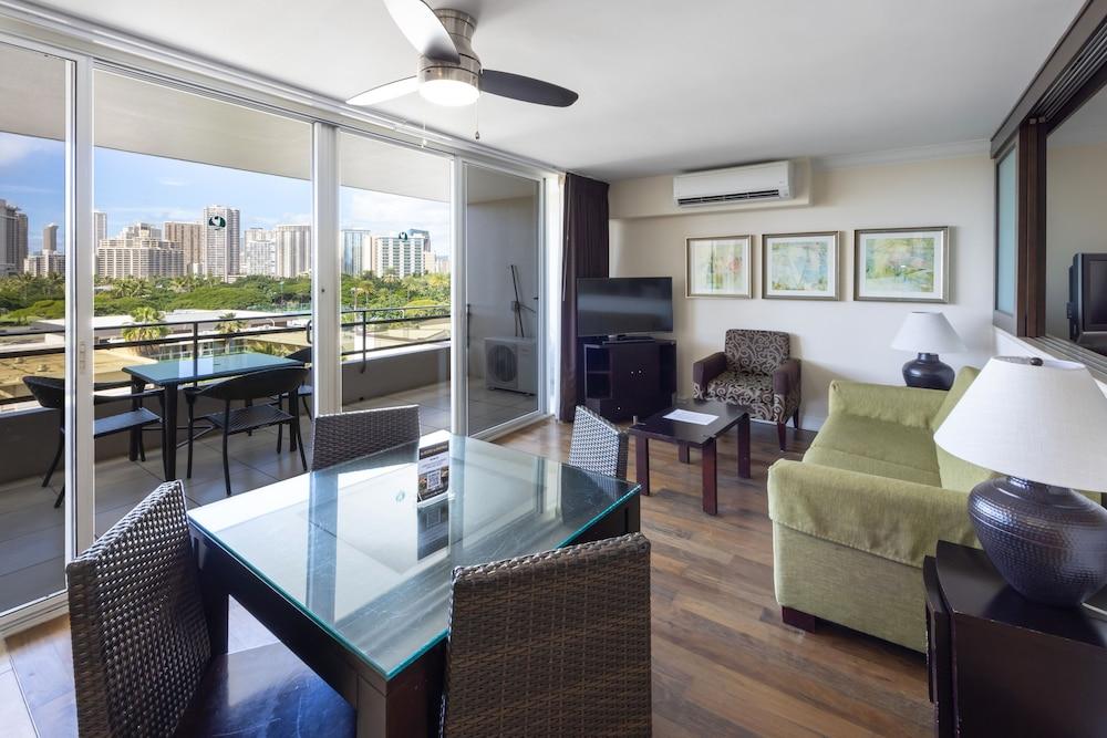Regency on Beachwalk Waikiki by OUTRIGGER photo 69