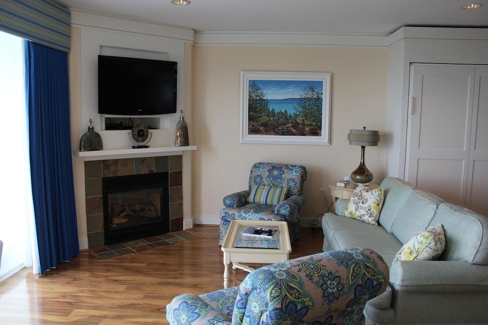 Village Suites Bay Harbor photo 7