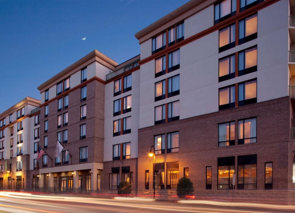 DoubleTree by Hilton Hotel Savannah Historic District photo 55