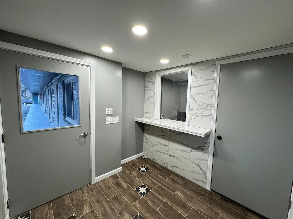 Residency Inn & Studios photo 6