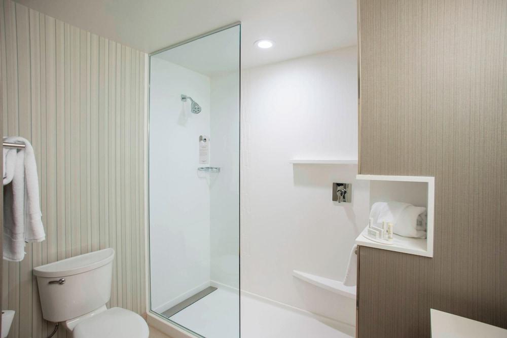 Courtyard by Marriott Albany Clifton Park photo 2