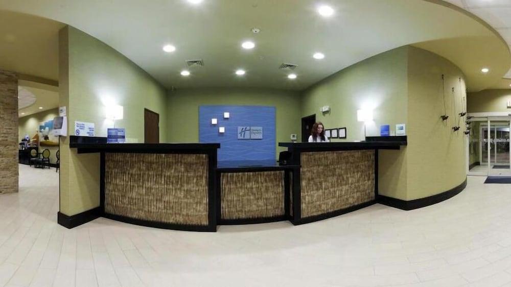 Holiday Inn Express Hotel & Suites Waycross by IHG photo 8