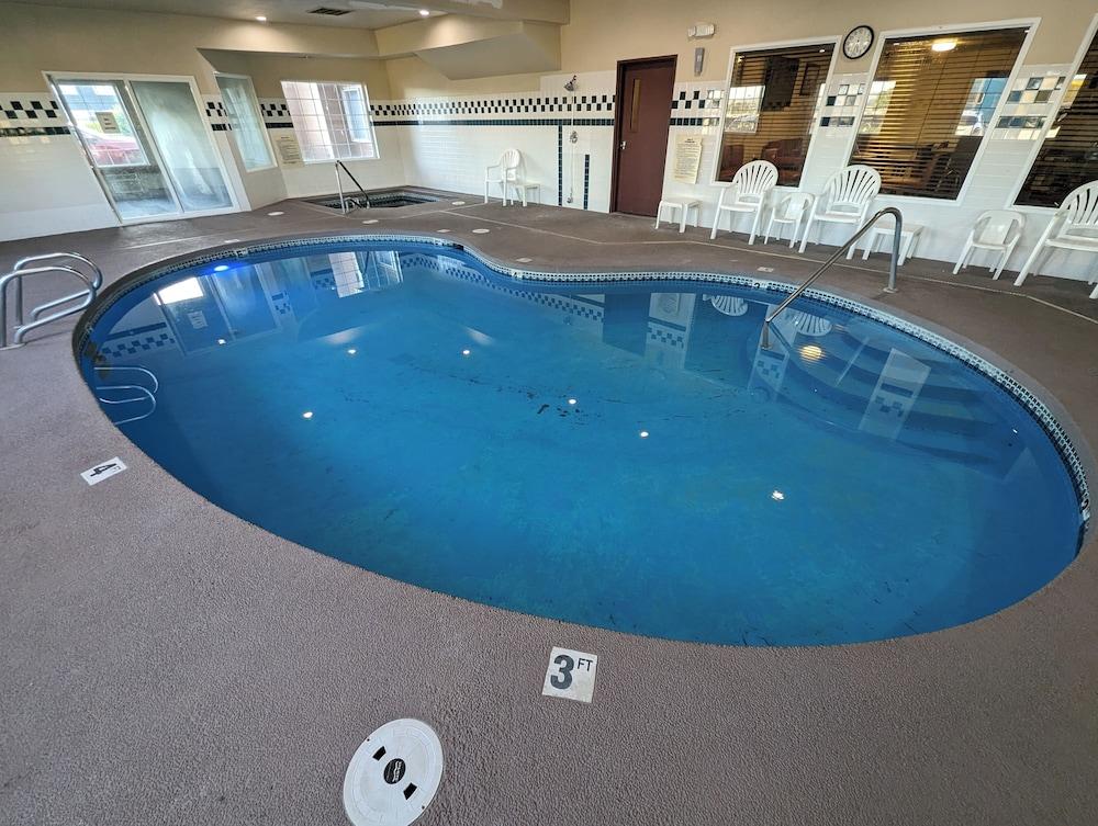 Toppenish Inn and Suites photo 21