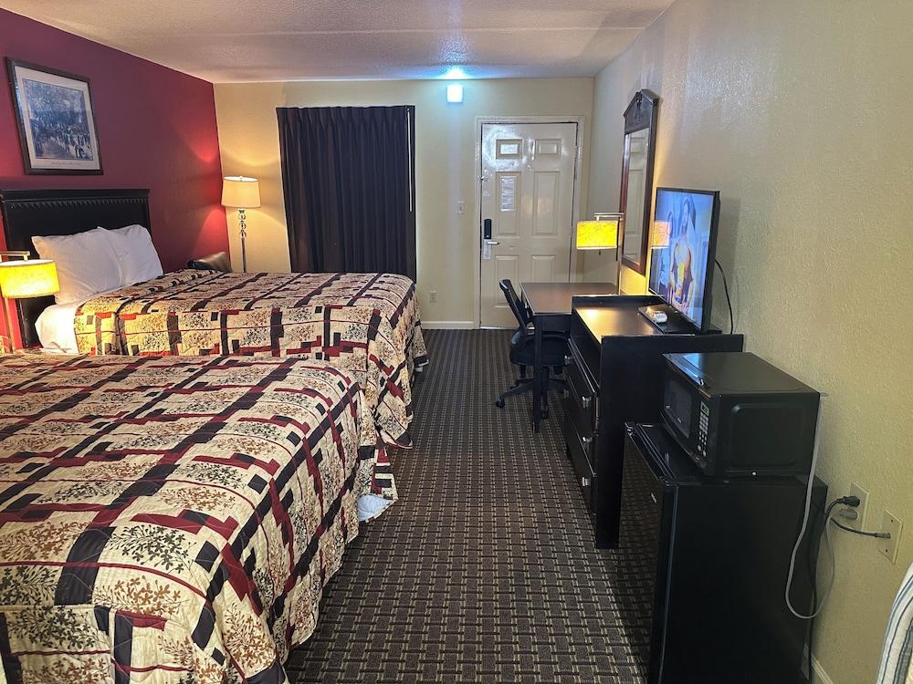 Royal Inn photo 14