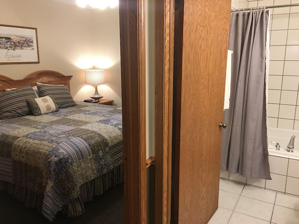 Bay Breeze Resort photo 28