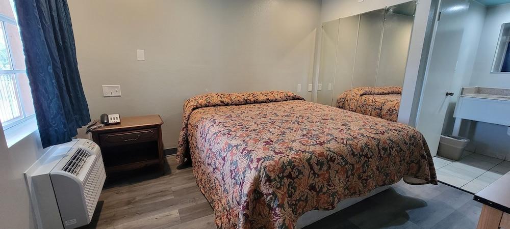 Maxim III Motel photo 6