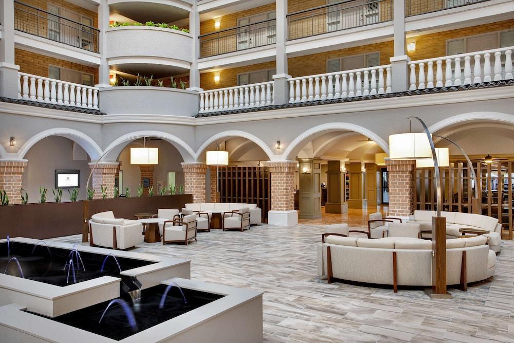 Embassy Suites by Hilton Orlando International Dr Conv Ctr photo 3