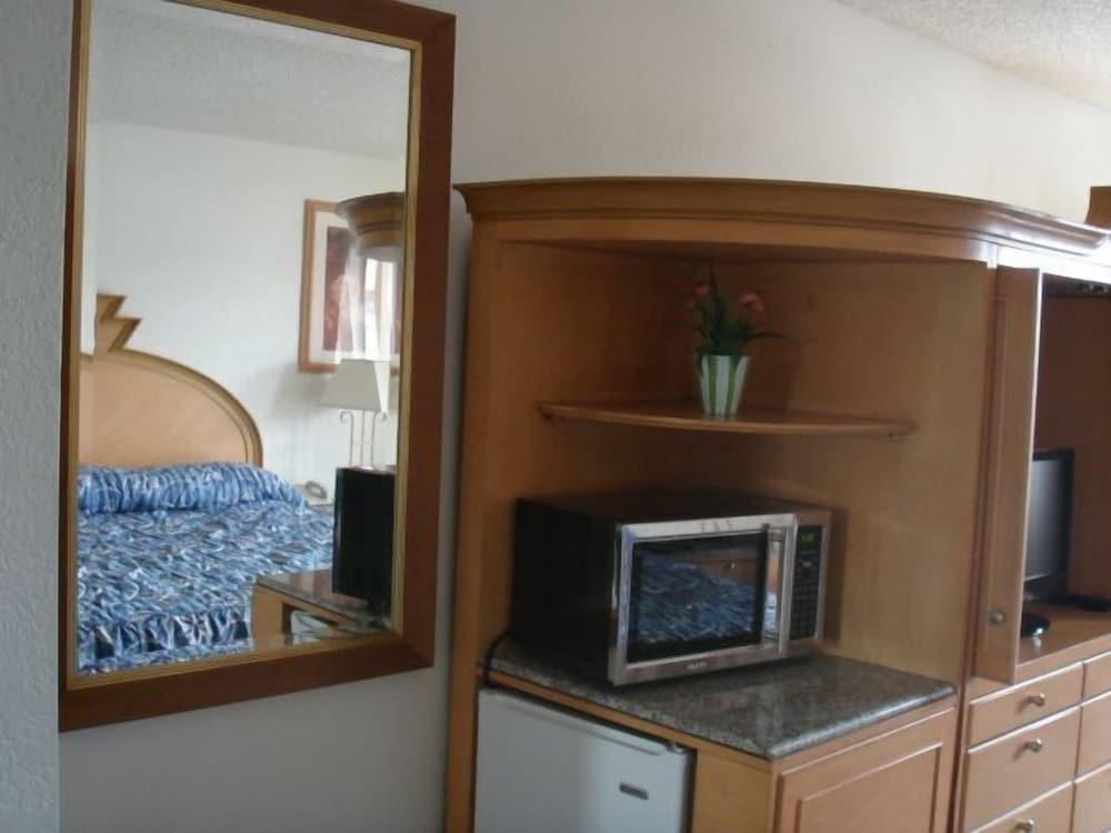 Royal Inn photo 14