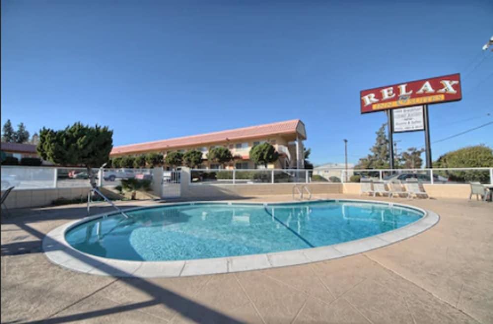 Relax Inn And Suites photo 11