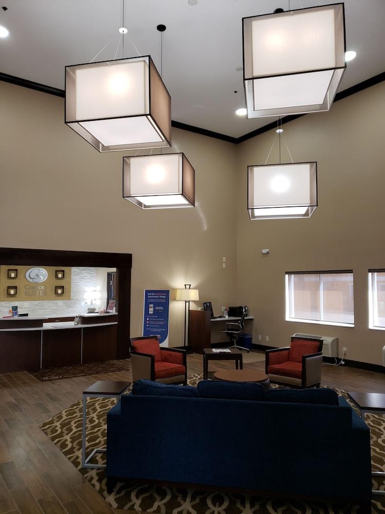 Comfort Suites Sioux Falls Mall District photo 2