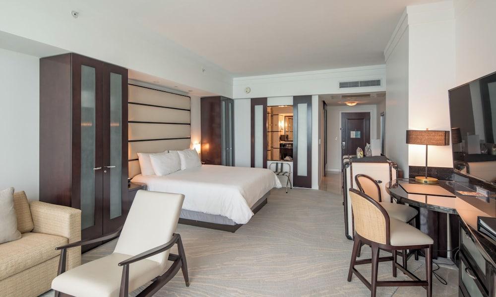 Residences at Fontainebleau Miami photo 20