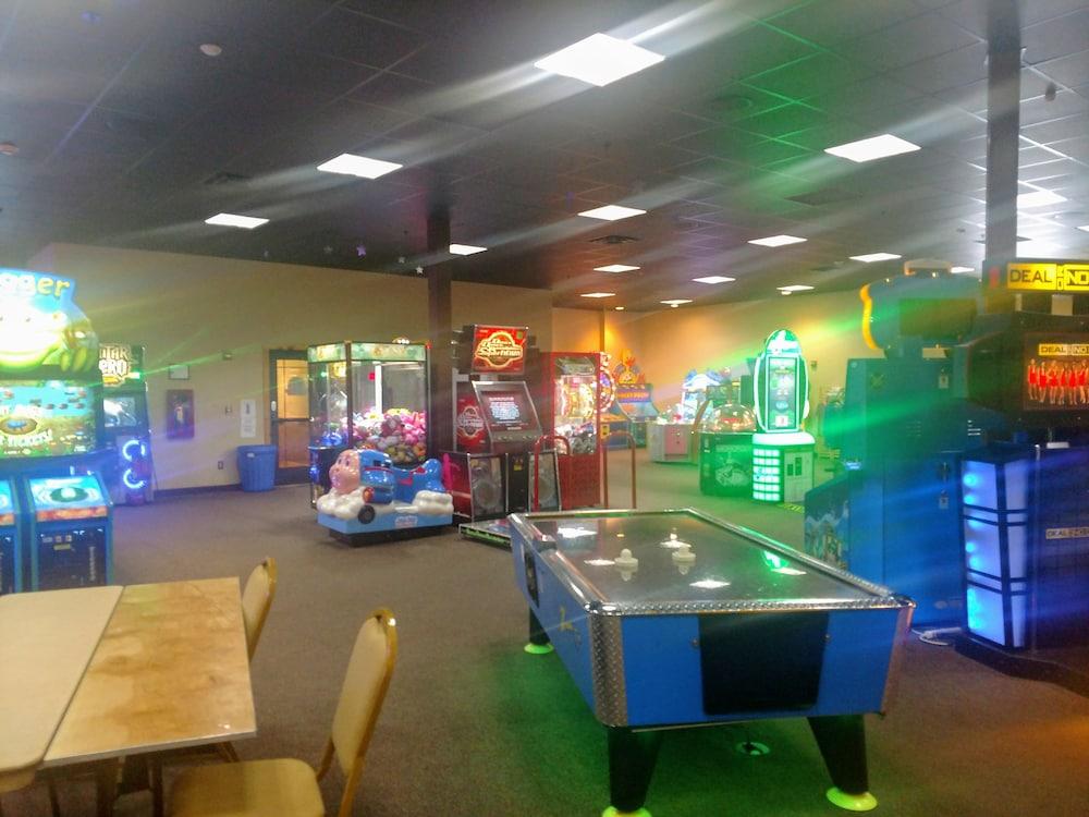 Hope Lake Lodge & Indoor Waterpark photo 90