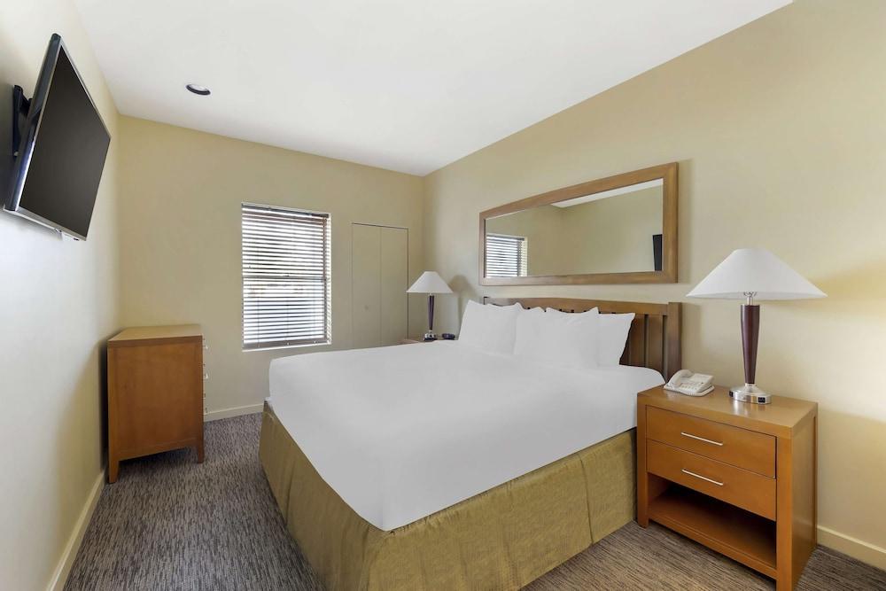 Hilton Vacation Club Cancun Resort Las Vegas photo 22