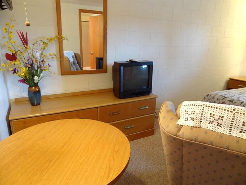 Cresco Motel photo 21
