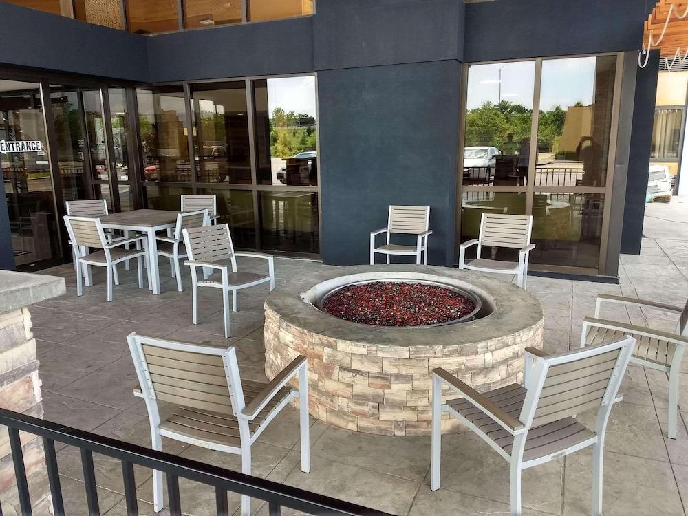 Country Inn & Suites by Radisson Indianapolis East photo 20