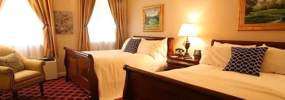 The Martha Washington Inn And Spa photo 14