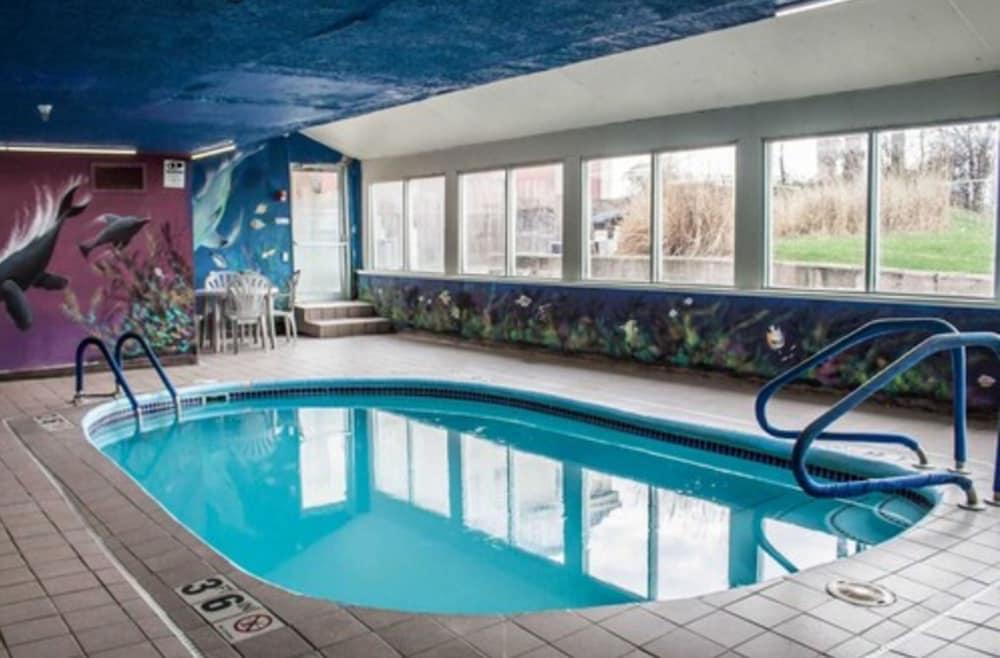Econo Lodge Kent - Akron West photo 18